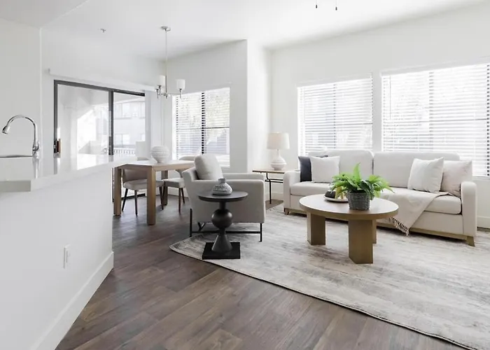 Landing - Modern With Amazing Amenities Phoenix
