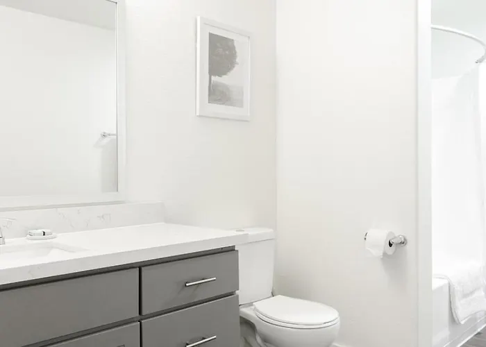 Landing - Modern With Amazing Amenities * Phoenix
